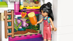 Lego Friends 42687 Liannin Perheen Talo