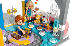 Lego Friends 42689 Heartlake Cityn Ystävysten Kerhotalo