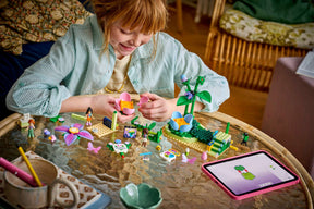 Lego Friends 42702 Kukkien ja Keijujen Koristama Teekuppikaruselli