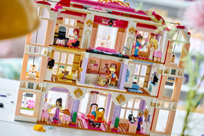 Lego Friends 42704 Heartlake Cityn Grand Hotel