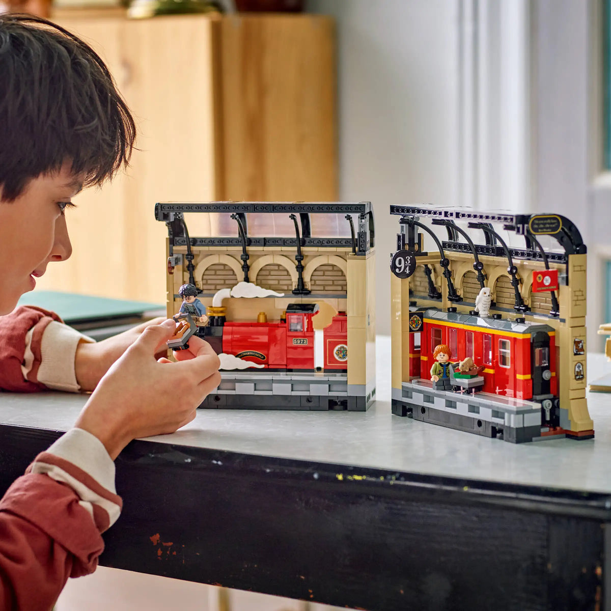 Lego Harry Potter 76450 Kirjaminimaailma: Tylypahkan Pikajuna