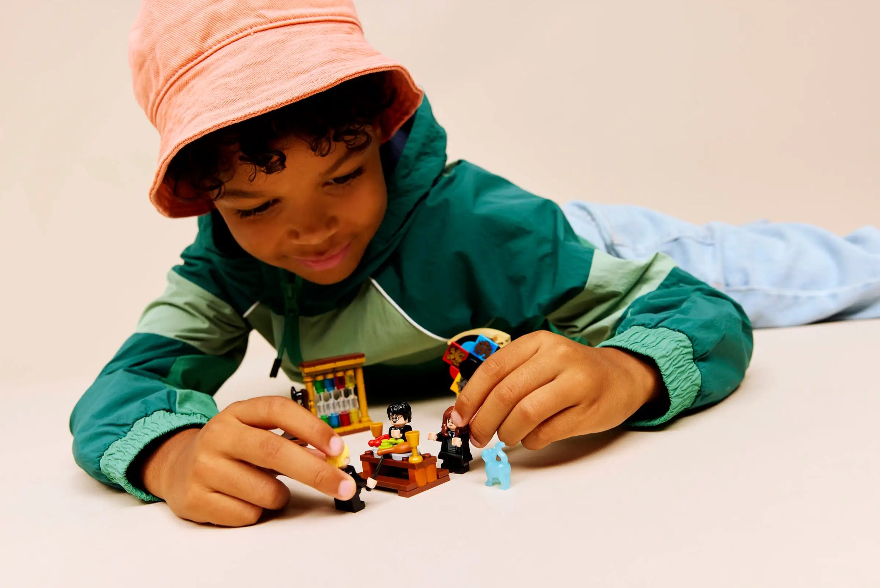 Lego Harry Potter 76460 Tylypahkan Linna: Lajitteluhattuseremonia