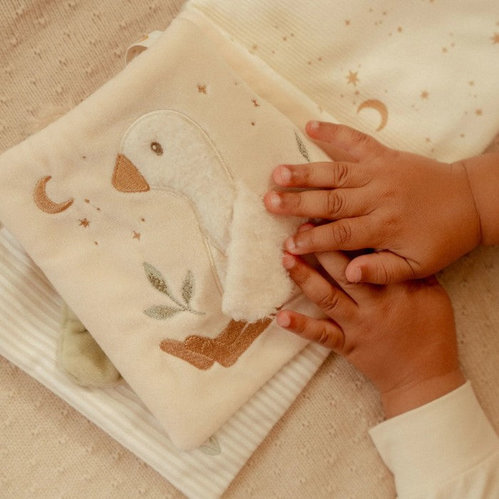 Little Dutch Newborn Naturals Pehmokirja/Aktiviteettikirja Pupu