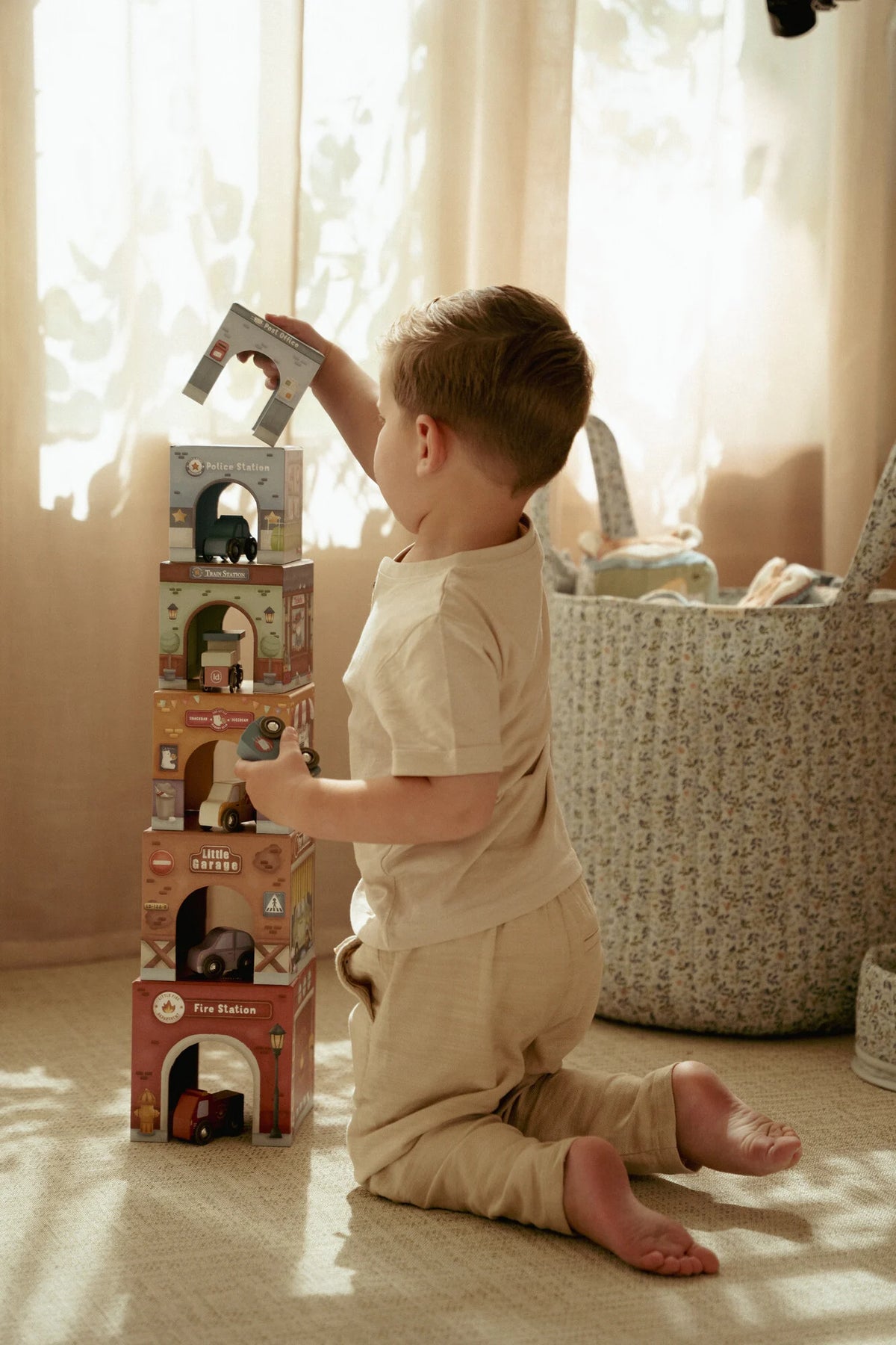 Little Dutch Pinottava Torni ja 6 Autoa