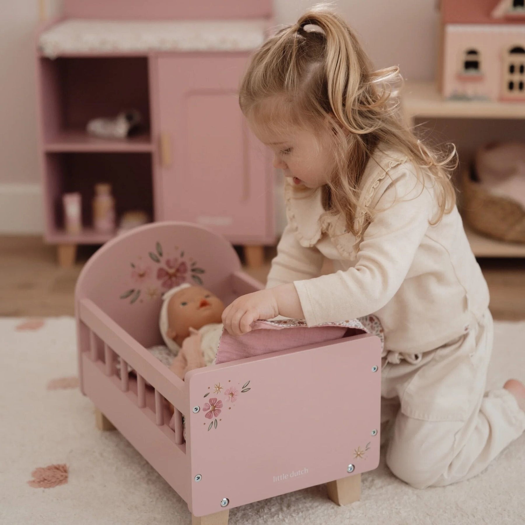 Little Dutch Puinen Nukensänky ja Petivaatteet