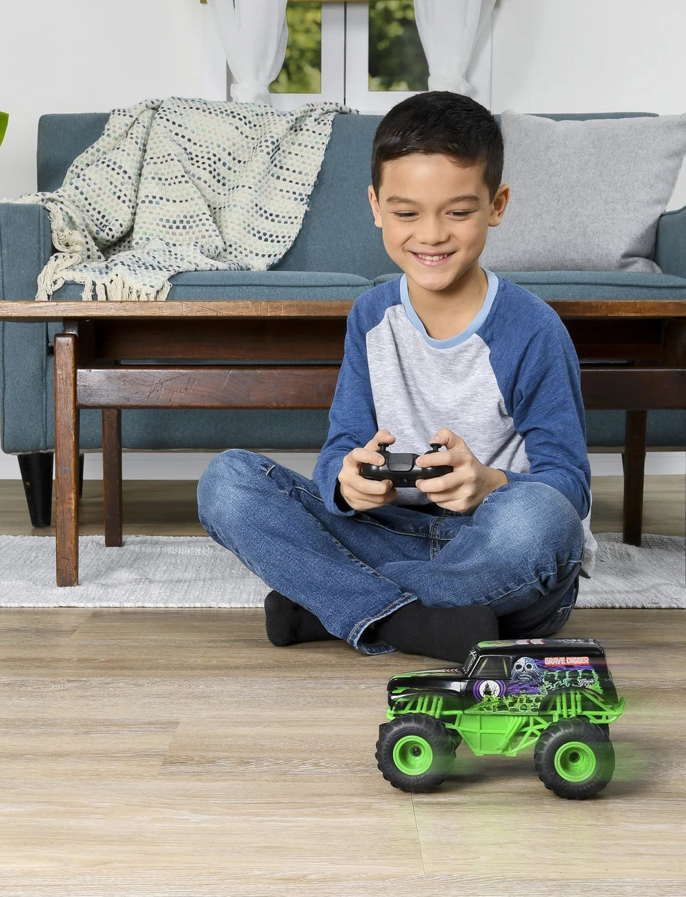 Monster Jam 1:24 Grave Digger Radio-ohjattava Auto