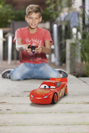 Cars Salama McQueen Turbo Racer Kauko-ohjattava Auto