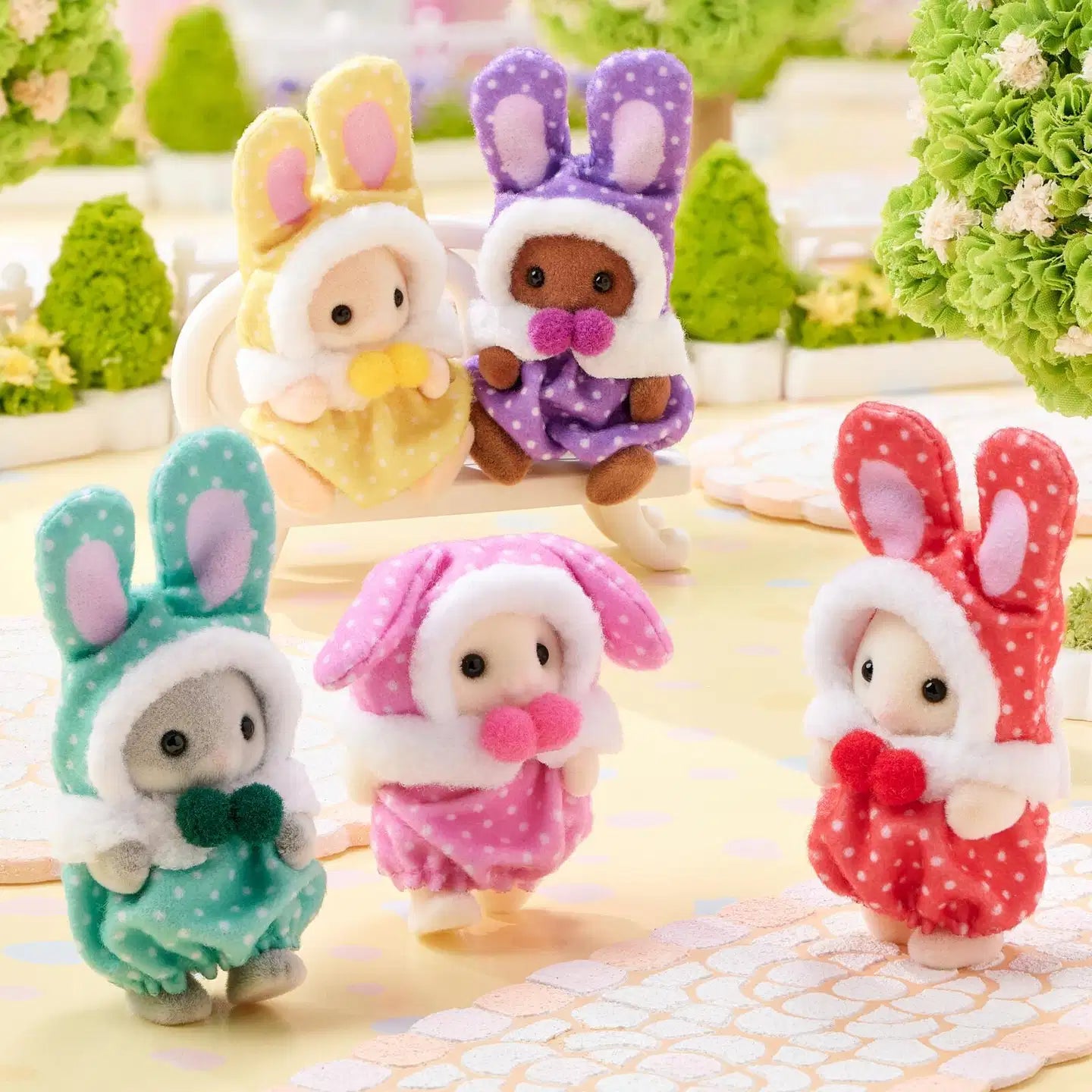 Sylvanian Families 5924 Cutie Collectibles Colourful Bunny Costume Babies - Yllätyspakkaus