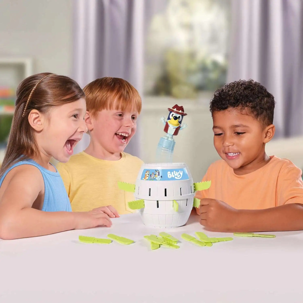 Tomy Pop-Up Bluey Peli