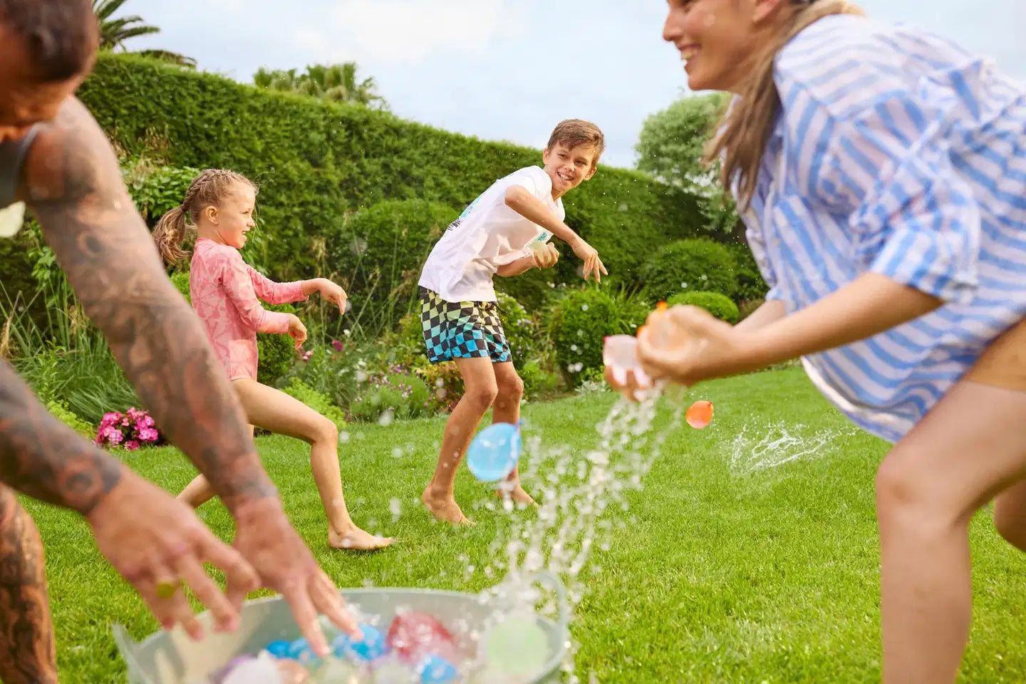 Zuru Bunch O Balloons Tropical Itsekiinnittyvät Vesi-Ilmapallot