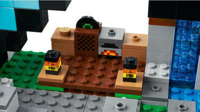 LEGO Minecraft 21244 Miekkavartio