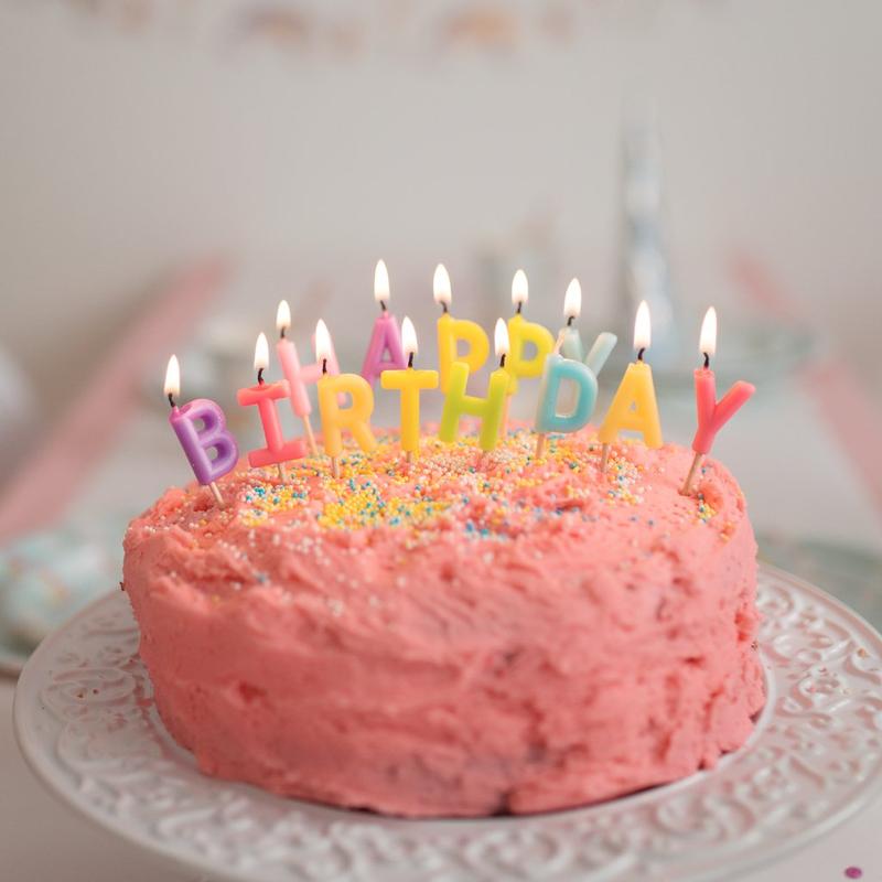 Great Pretenders kakkukynttilät Happy Birthday pastelli