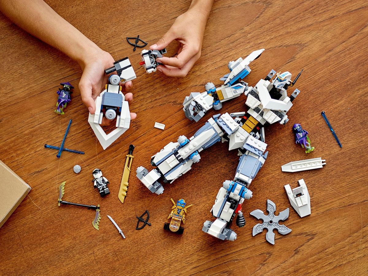 LEGO Ninjago 71738 Zanen titaanirobotin taistelu