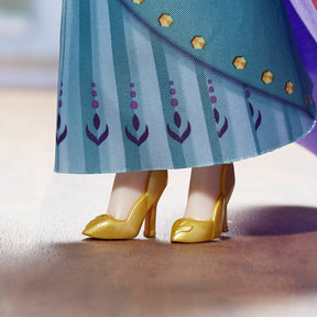 Disney Frozen Kuningatar Anna Nukke