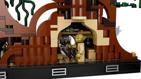LEGO Star Wars 75330 Jedi™-koulutus Dagobah™-planeetalla -dioraama