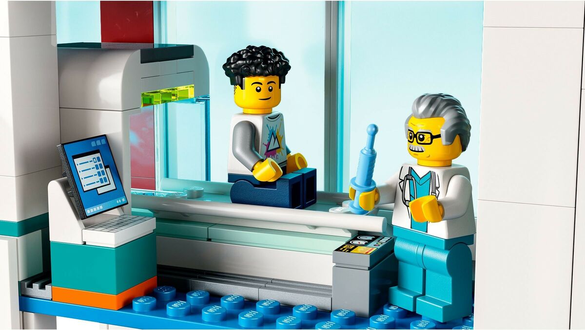 LEGO City 60330 Sairaala