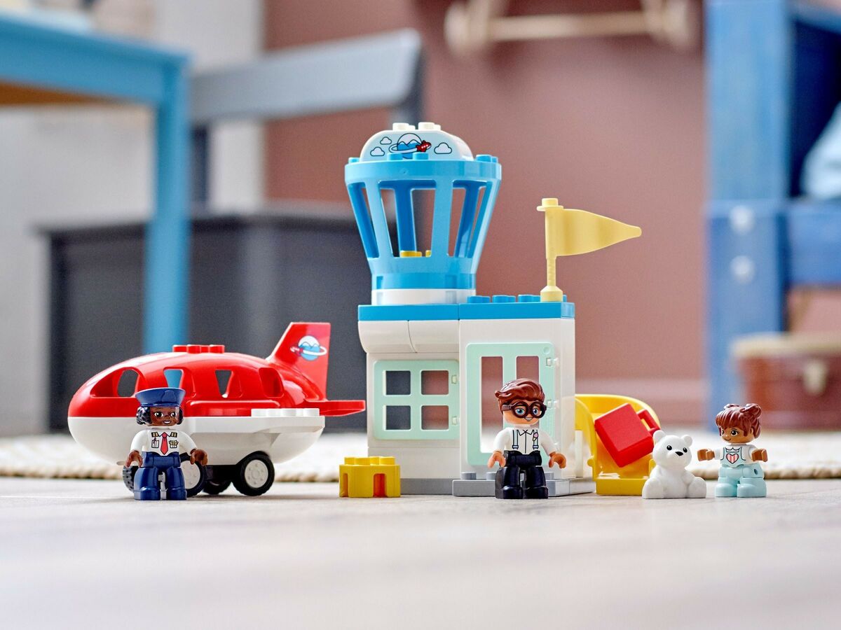 Lego Duplo 10961 Lentokone ja Lentokenttä